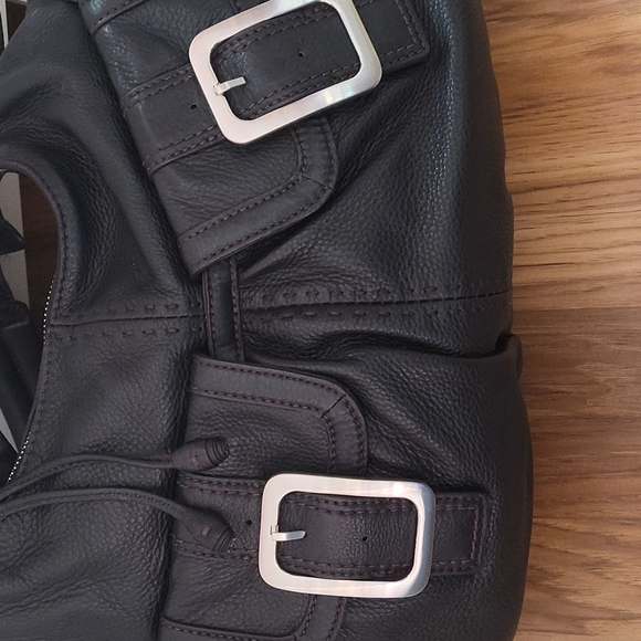 Colehaan  hobo shoulder bag. - Picture 7 of 11